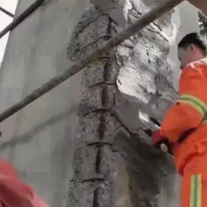 建宁梁板柱楼梯空洞蜂窝剥落露筋等表面破损修补用高强聚合物修补砂浆
